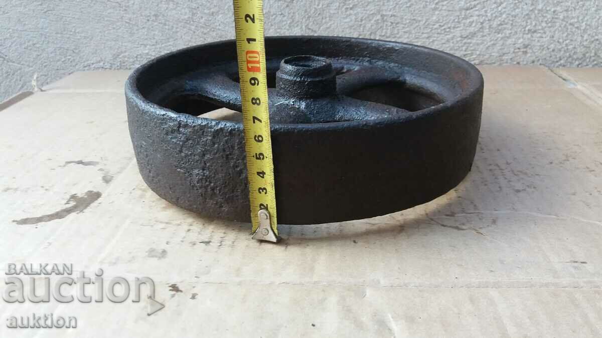 A MASSIVE RAILWAY AUSTRIAN RENAISSANCE WHEEL - 6