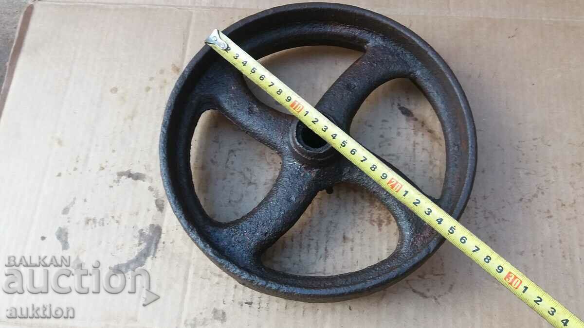 A MASSIVE RAILWAY AUSTRIAN RENAISSANCE WHEEL - 7