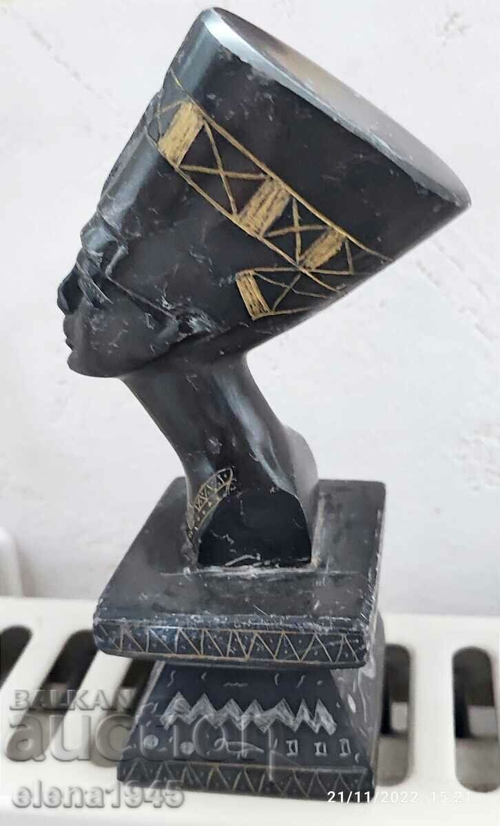 Statuette with price 85.00 BGN | € 43.46 Statuette with price 85.00 BGN | € 43.46