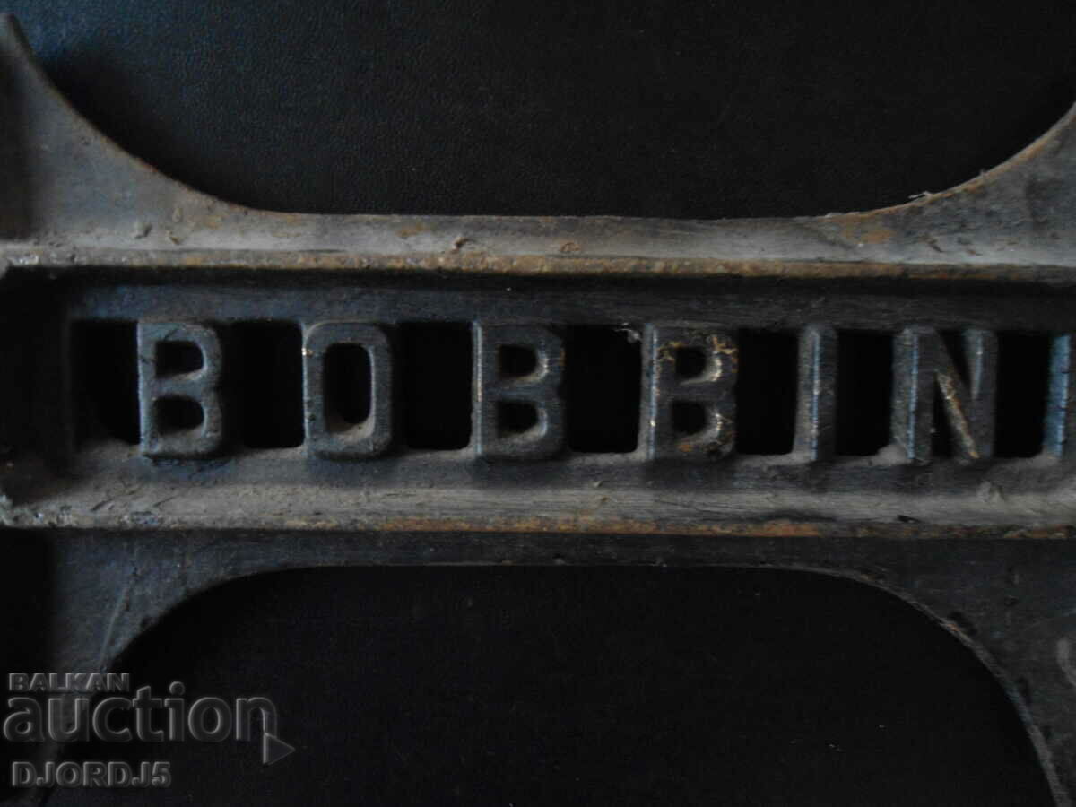 Cast iron emblem from an old sewing machine with price 10.00 BGN | € 5.11 Cast iron emblem from an old sewing machine with price 10.00 BGN | € 5.11