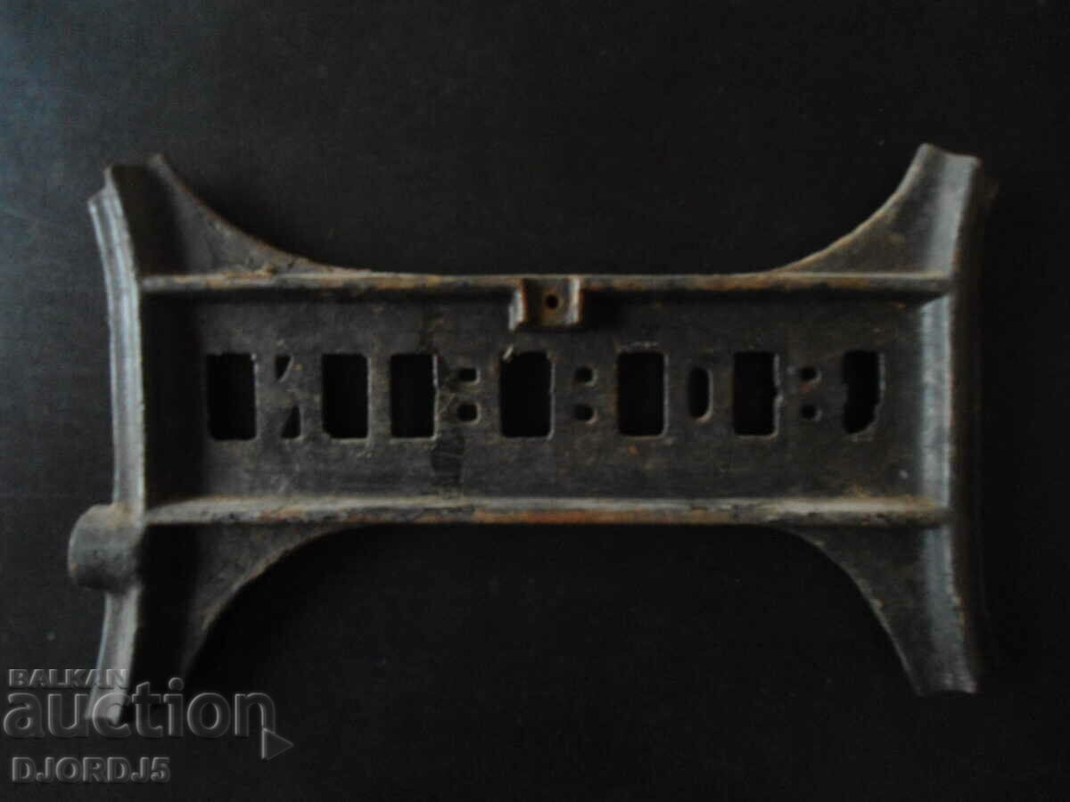 Auction Cast iron emblem from an old sewing machine Auction Cast iron emblem from an old sewing machine