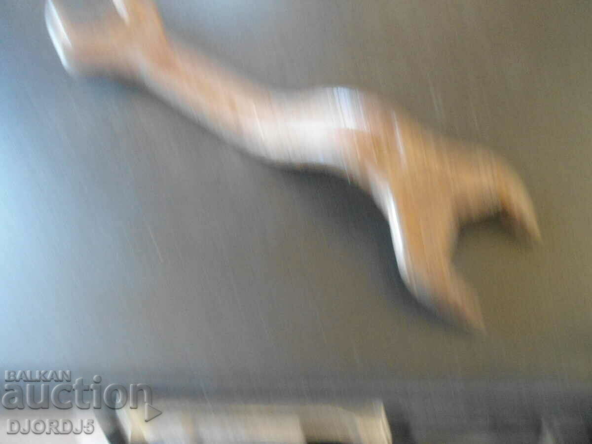 Auction Old key 27-30 Auction Old key 27-30