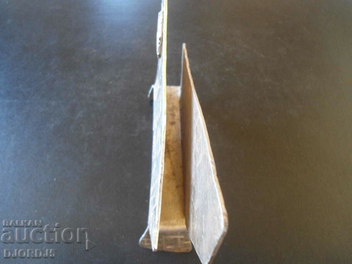 Delivery of Old metal napkin holder Delivery of Old metal napkin holder