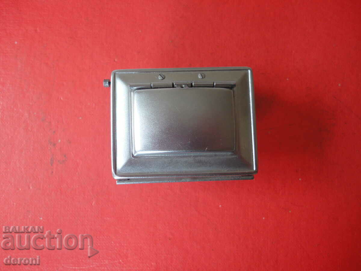 Немски обектив визьор за фотоапарат с цена 40.00 лв. | € 20.45 Немски обектив визьор за фотоапарат с цена 40.00 лв. | € 20.45