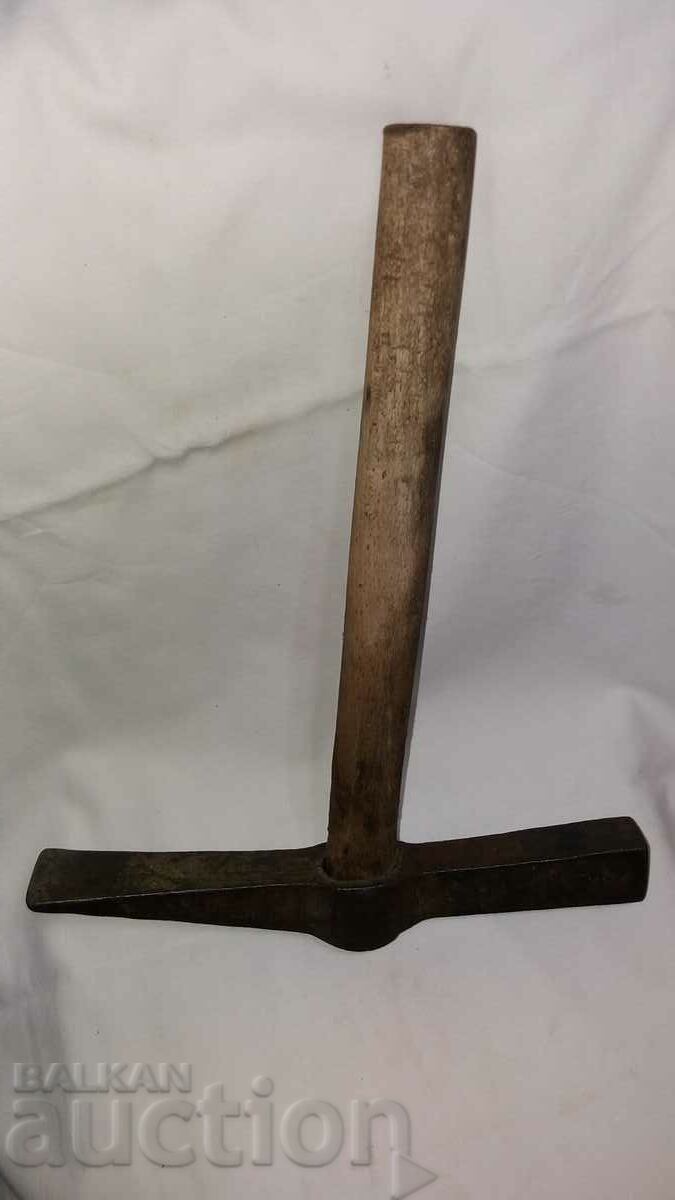 Old big branded heavy hammer tool with price 40.00 BGN | € 20.45