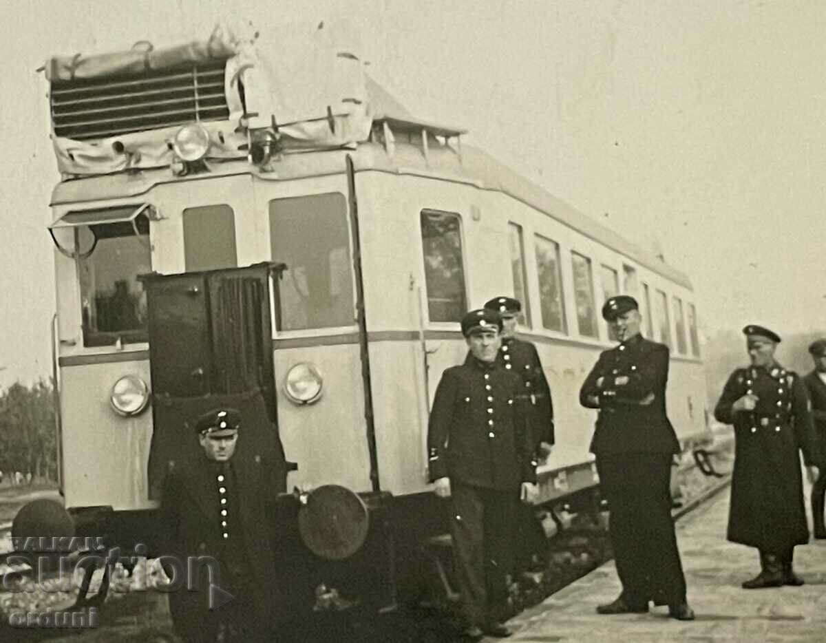 2823 Kingdom of Bulgaria train locomotive BDZ station Sofia 1940. with price 20.00 BGN | € 10.23 2823 Kingdom of Bulgaria train locomotive BDZ station Sofia 1940. with price 20.00 BGN | € 10.23