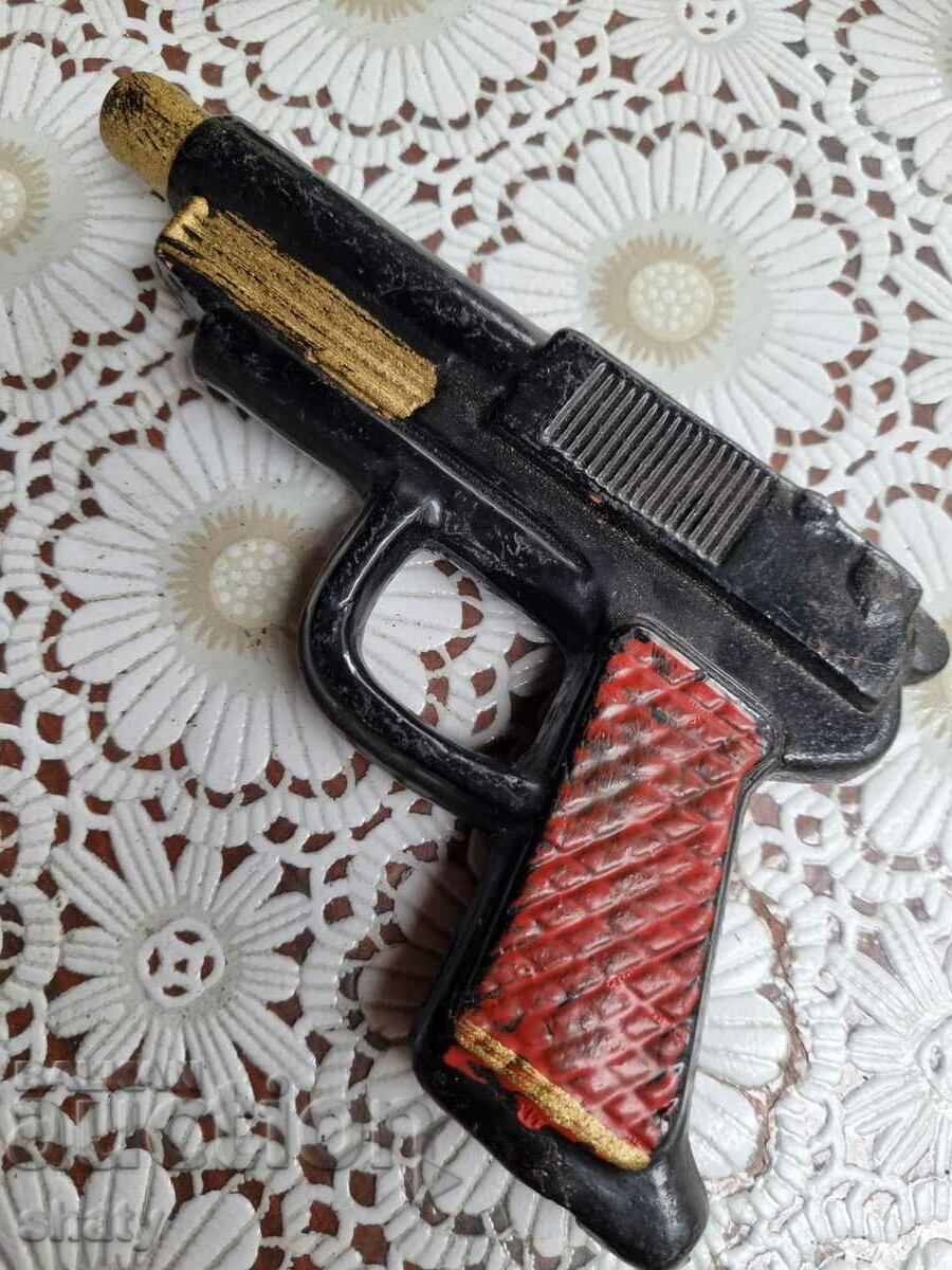 Fluier vechi de lut. Un pistol cu preț 25.00 BGN | € 12.78 Fluier vechi de lut. Un pistol cu preț 25.00 BGN | € 12.78