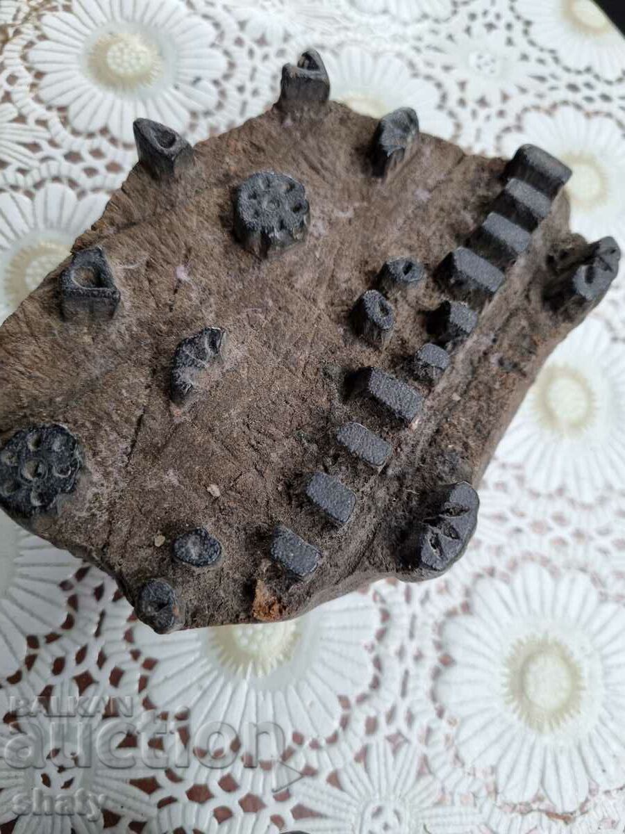 Licitație Ștampile vechi din lemn. Posfor