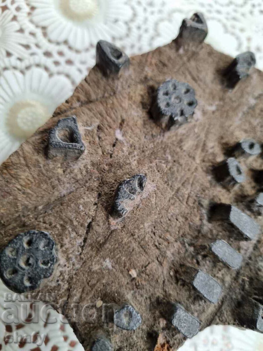 Livrarea Ștampile vechi din lemn. Posfor