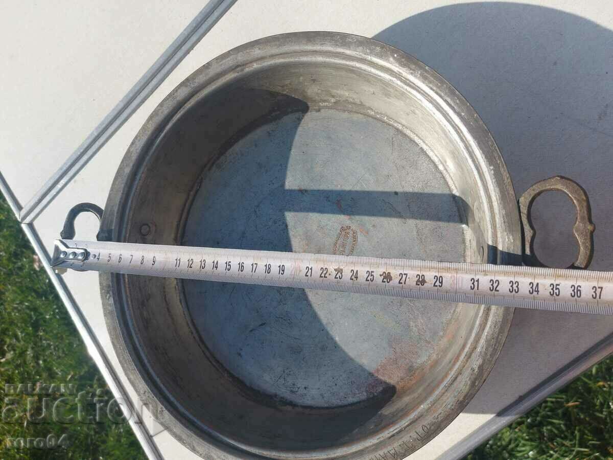 Delivery of POT - KADAIFNIK - GIFT - MARKED Delivery of POT - KADAIFNIK - GIFT - MARKED