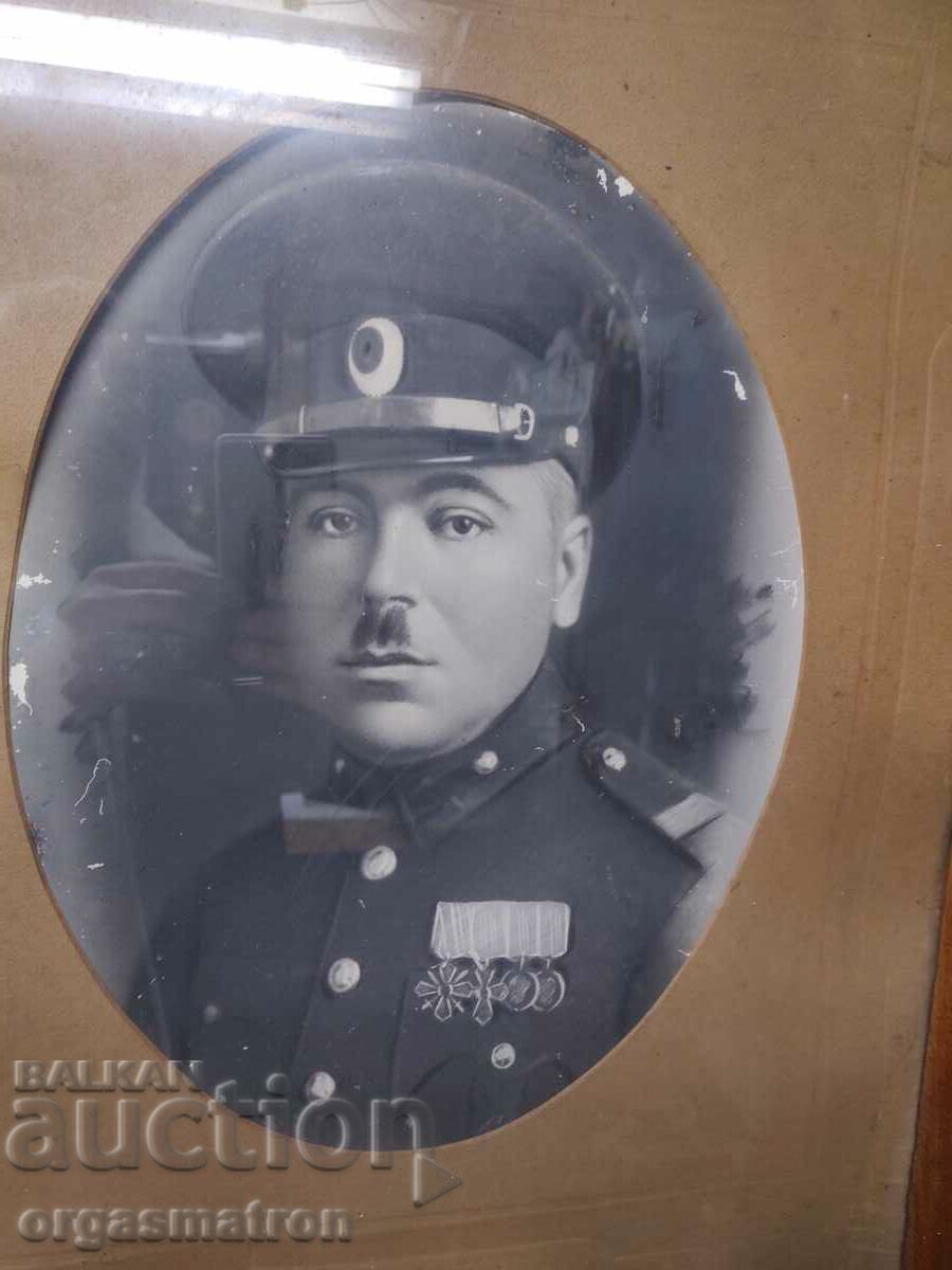 Голяма Снимка Военен Униформа Орден Медали Рамка Масив с цена 59.00 лв. | € 30.17 Голяма Снимка Военен Униформа Орден Медали Рамка Масив с цена 59.00 лв. | € 30.17