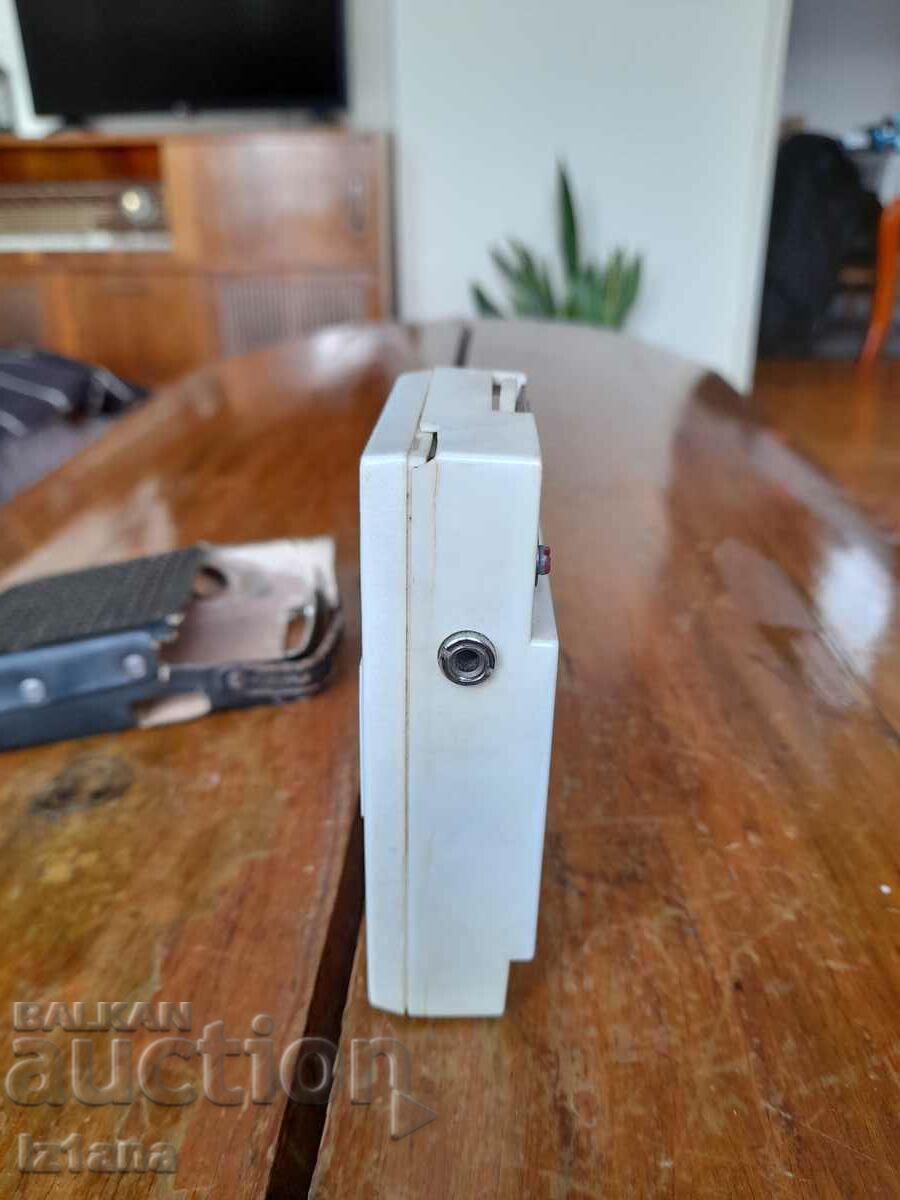 Auction Old radio, SONY radio Auction Old radio, SONY radio