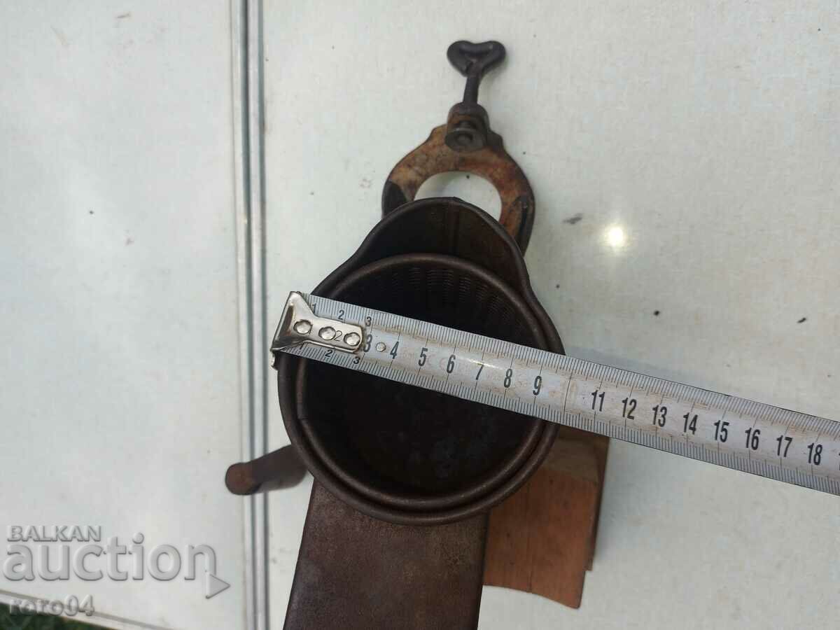 OLD MILL B.T. - WW II - 5 OLD MILL B.T. - WW II - 5