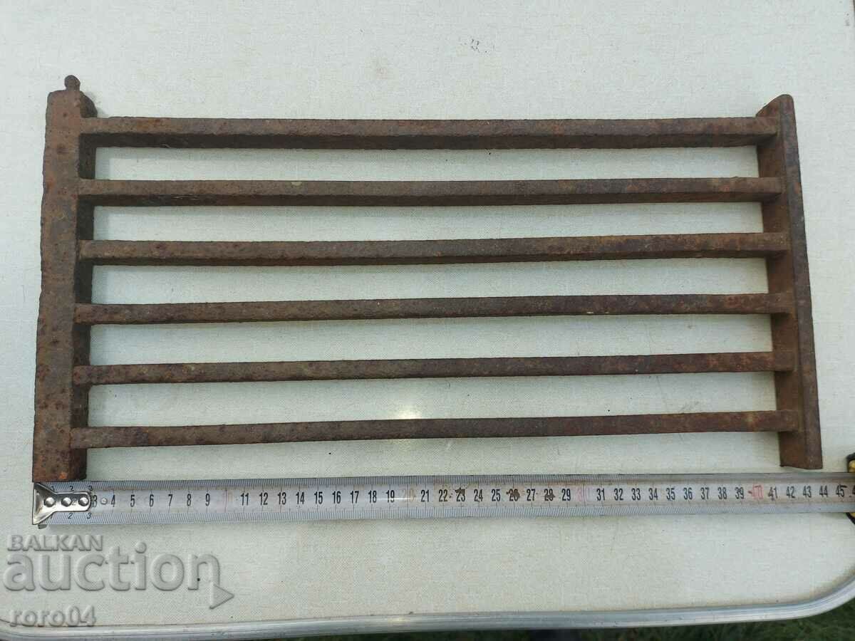 GRIL - GRIL - FONTA - LA 5 kg. cu preț 39.00 BGN | € 19.94