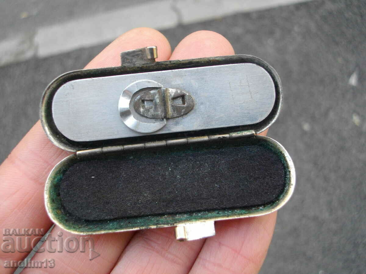 Delivery of OLD COLLECTIBLE PRINT WITH BOX