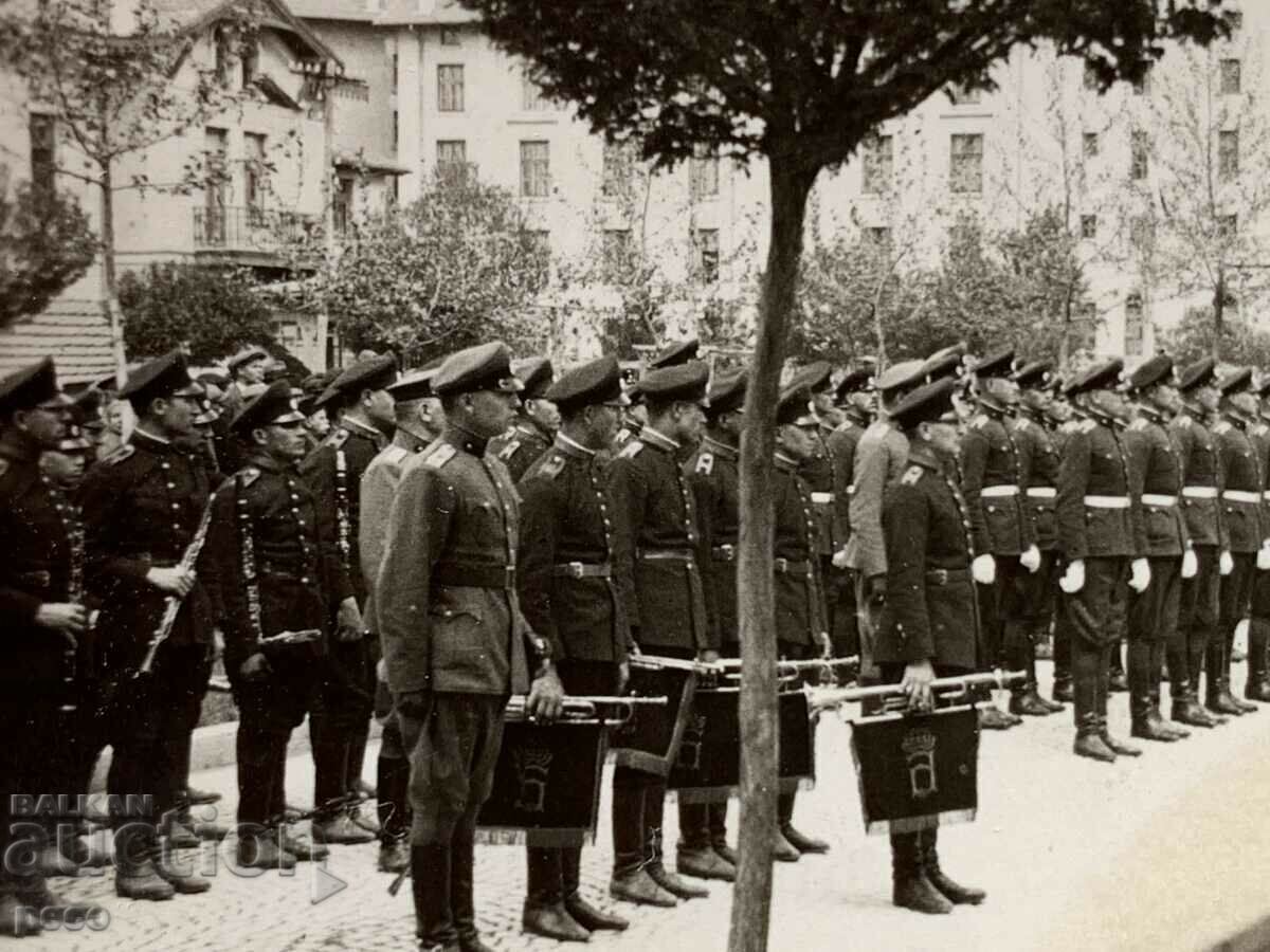 The funeral of Tsar Boris III with price 10.00 BGN | € 5.11