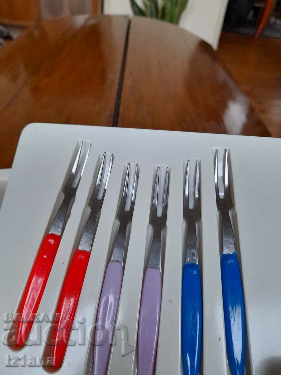 Auction Old dessert forks Auction Old dessert forks