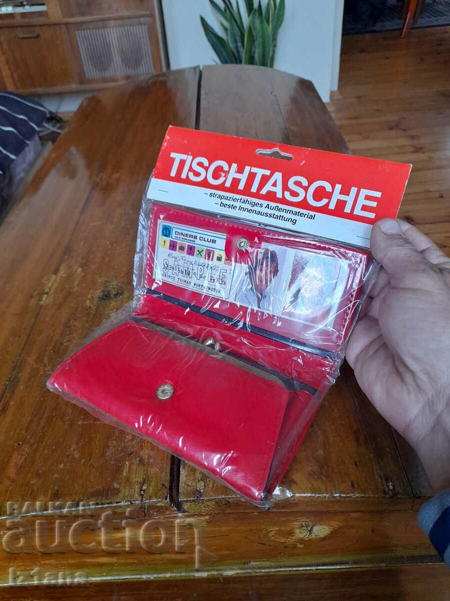 Old wallet purse with price 30.00 BGN | € 15.34 Old wallet purse with price 30.00 BGN | € 15.34