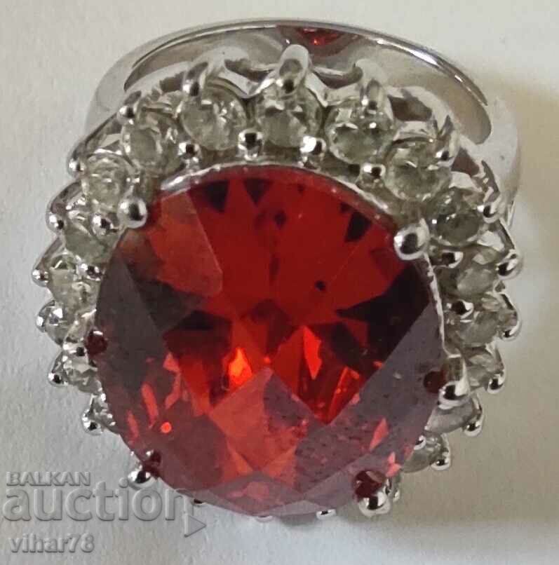 Auction  SOLID SILVER GARNET RING