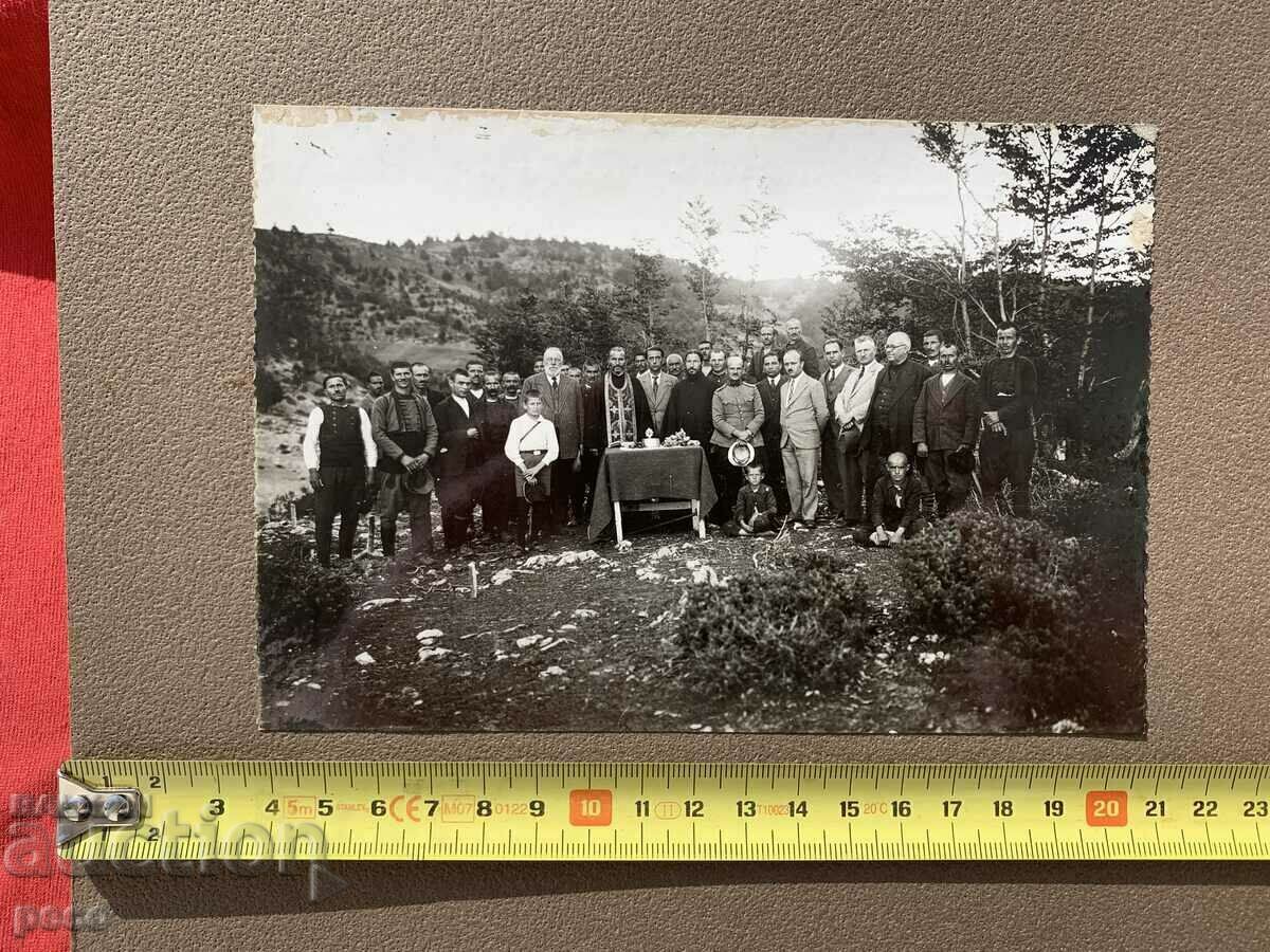 Παράδοση Ιερέας Πρώτο μνημείο 21ου συντάγματος Srednogorsk Παράδοση Ιερέας Πρώτο μνημείο 21ου συντάγματος Srednogorsk