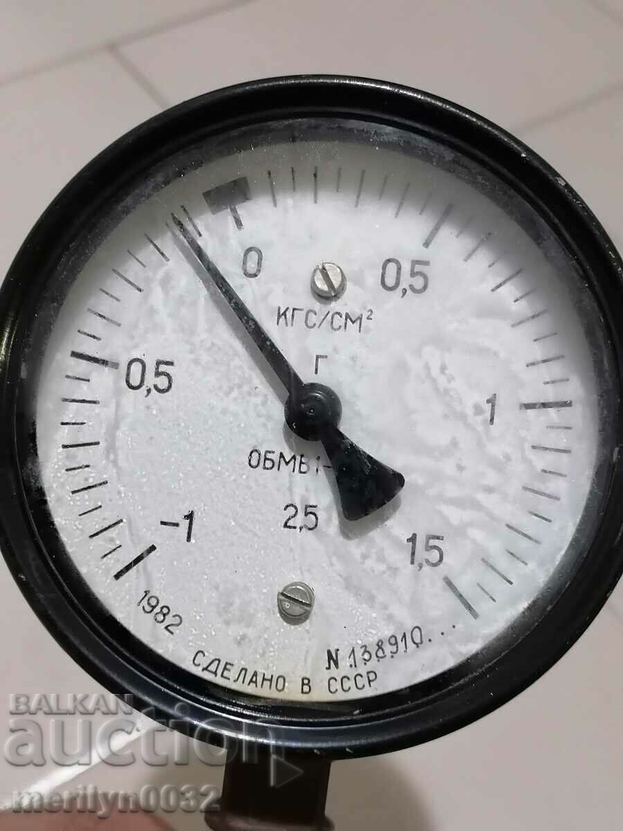 Auction Old manometer with a stand 1982 year USSR device device WORKS Auction Old manometer with a stand 1982 year USSR device device WORKS