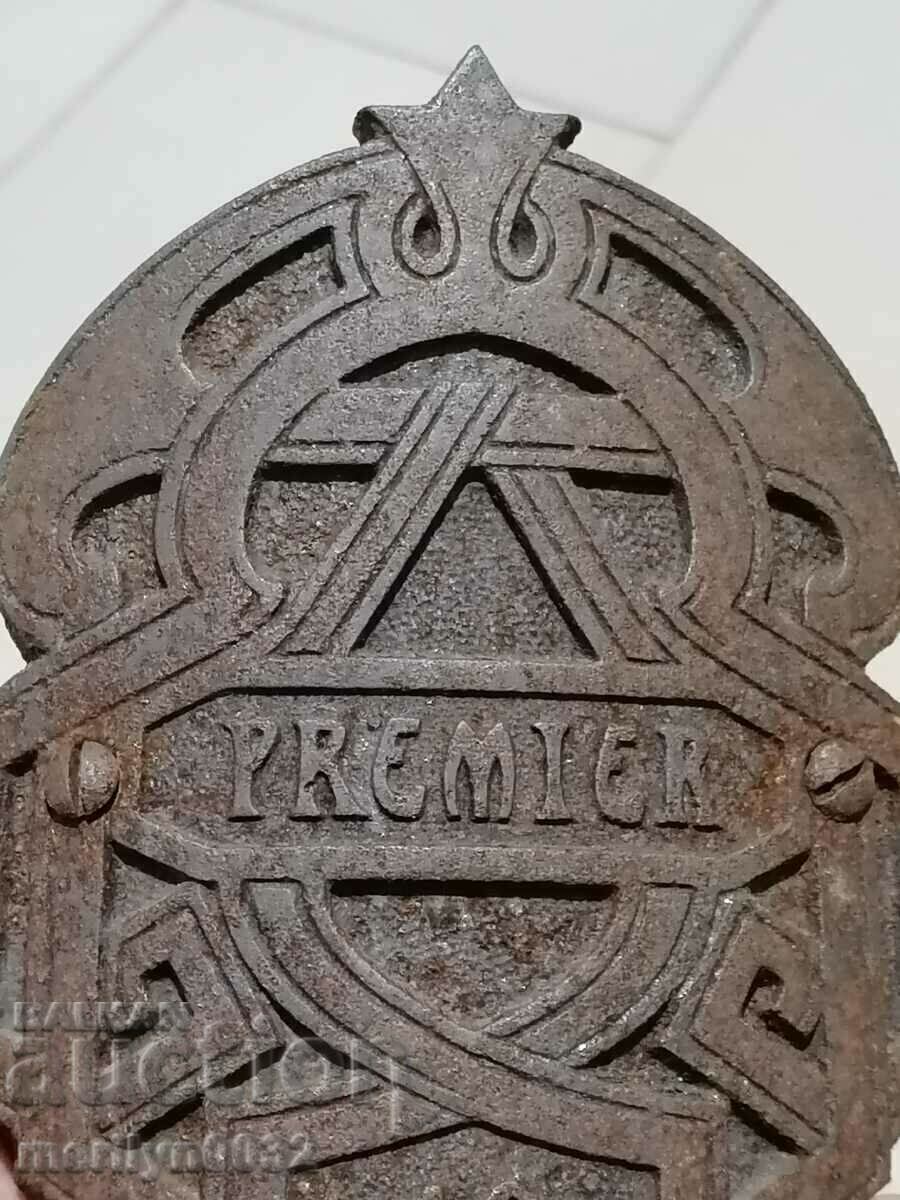 Emblema din fontă de la o sobă veche de fontă fugulară - 7 Emblema din fontă de la o sobă veche de fontă fugulară - 7