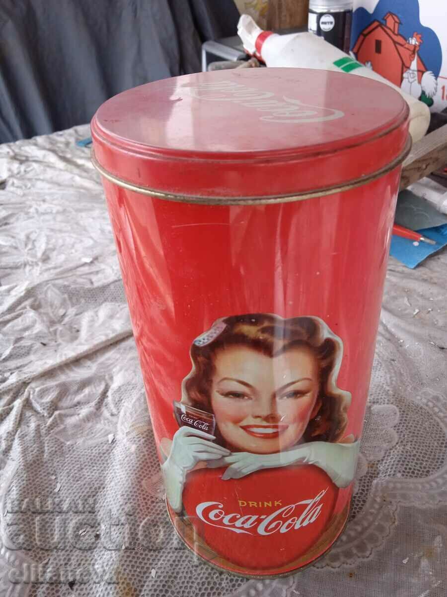 Metal box with price 5.00 BGN | € 2.56 Metal box with price 5.00 BGN | € 2.56