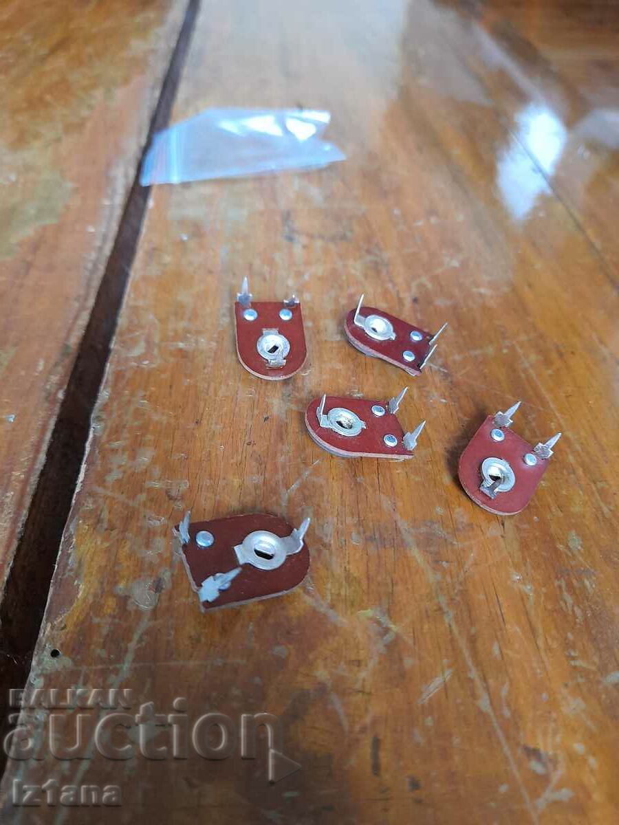 Delivery of Old potentiometer, potentiometers 1 Kilohm Delivery of Old potentiometer, potentiometers 1 Kilohm