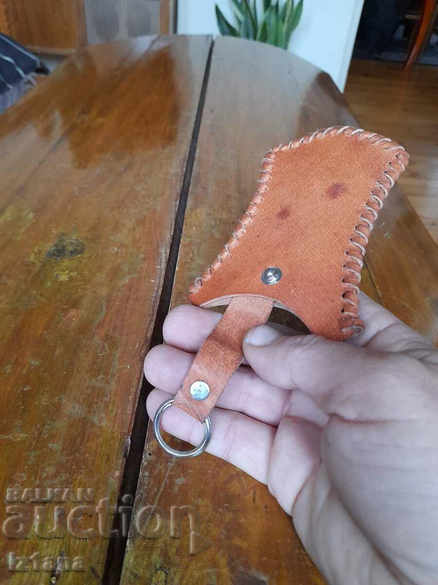 Delivery of An old keychain Delivery of An old keychain