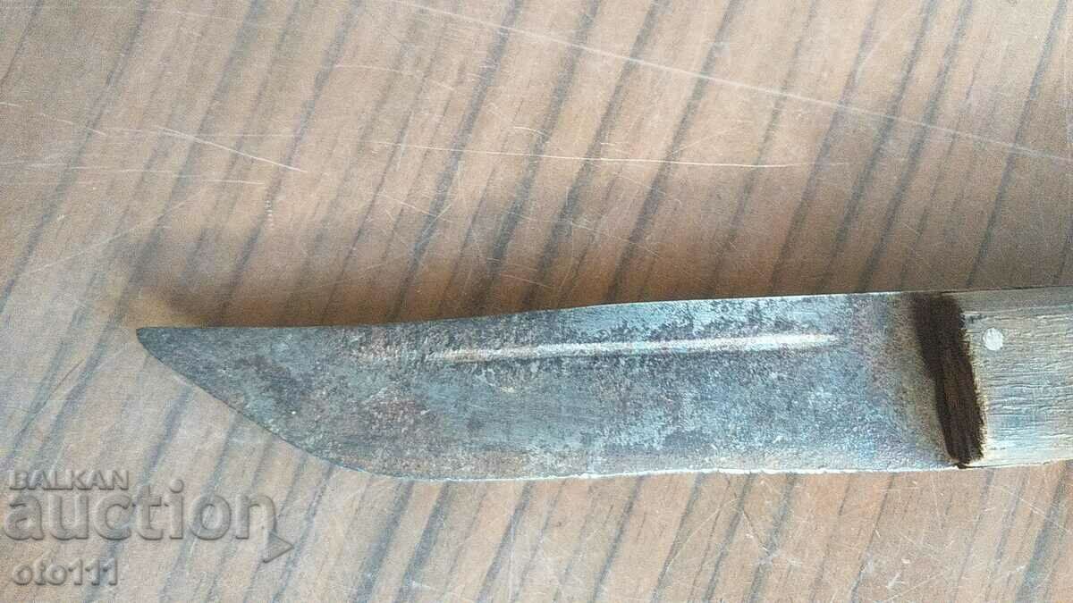 OLD KNIFE with price 20.00 BGN | € 10.23 OLD KNIFE with price 20.00 BGN | € 10.23