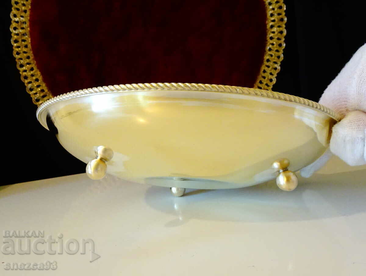 WMF fruit bowl, bronze bowl 20 cm with price 36.00 BGN | € 18.41 WMF fruit bowl, bronze bowl 20 cm with price 36.00 BGN | € 18.41