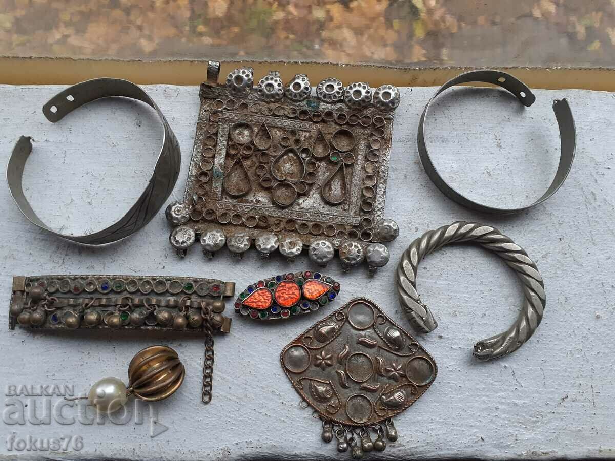 Lot of jewelry pieces with price 39.00 BGN | € 19.94 Lot of jewelry pieces with price 39.00 BGN | € 19.94