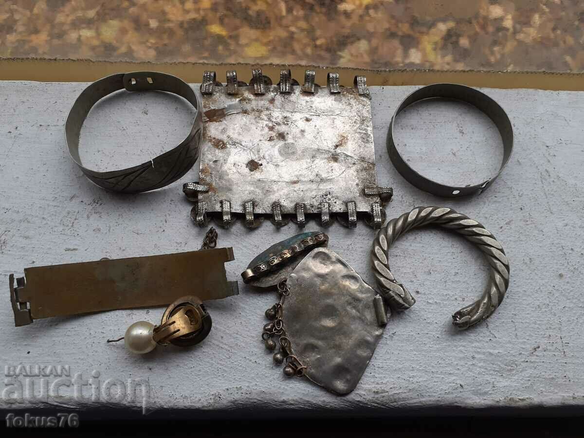 Delivery of Lot of jewelry pieces Delivery of Lot of jewelry pieces