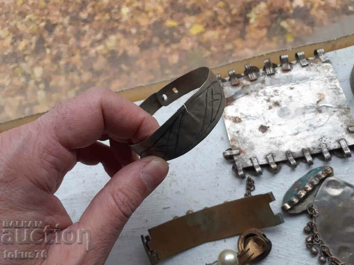 Lot of jewelry pieces - 5 Lot of jewelry pieces - 5