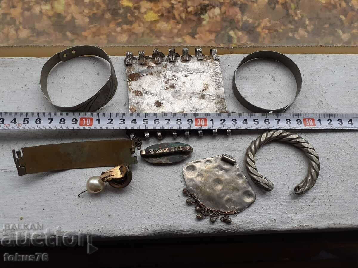 Lot of jewelry pieces - 6 Lot of jewelry pieces - 6