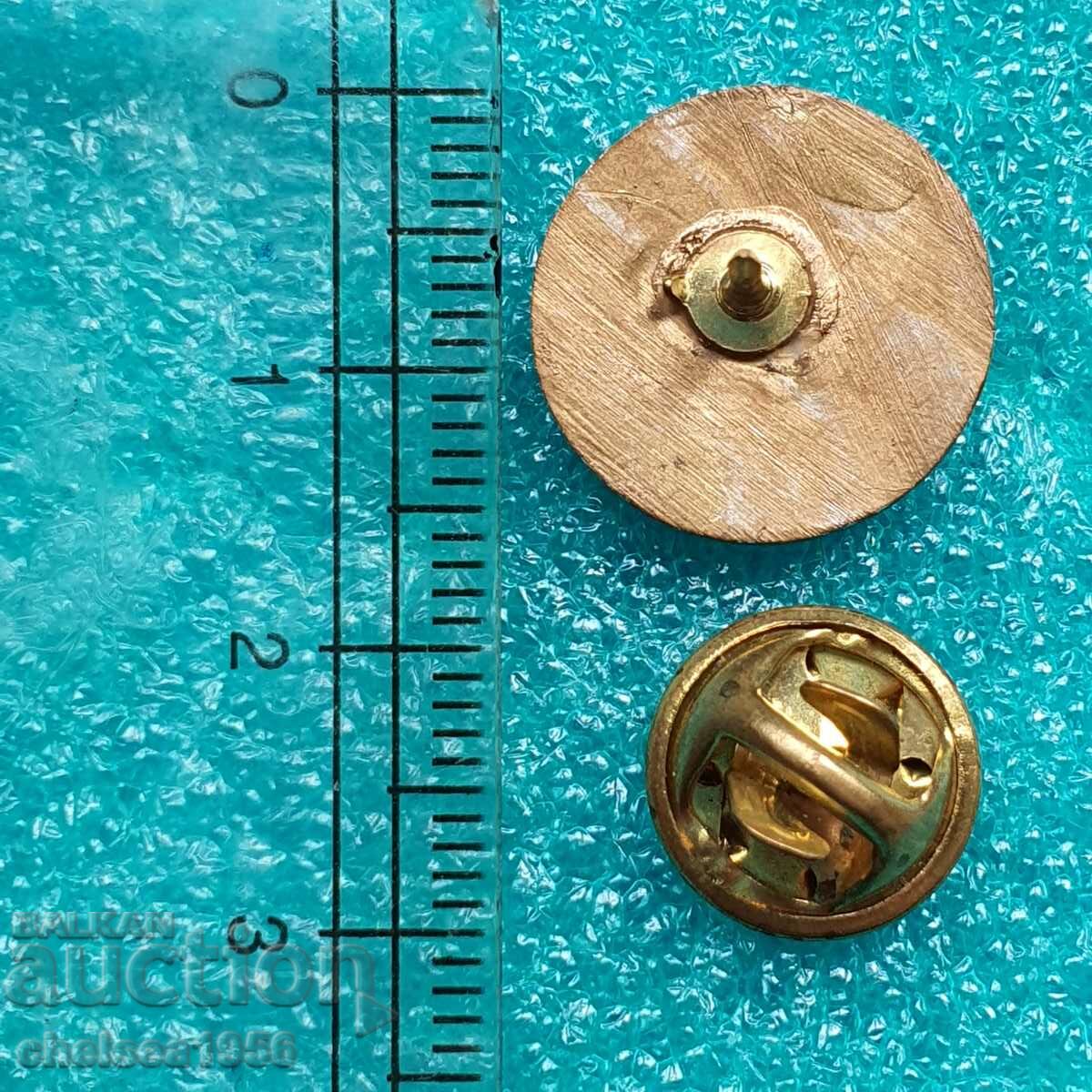 Chelsea badge old with price 12.00 BGN | € 6.14