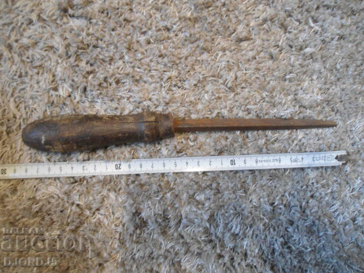 Delivery of Old file, triangular Delivery of Old file, triangular