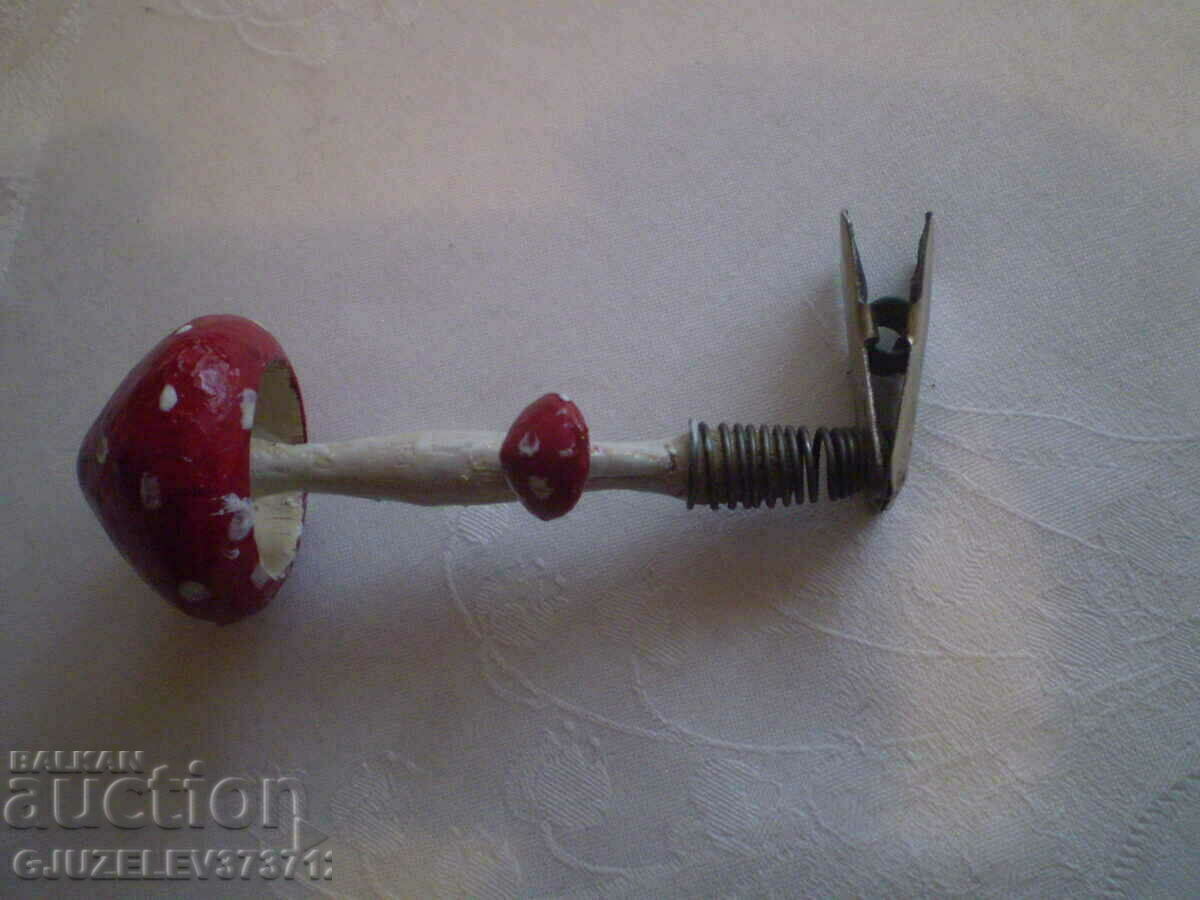 CHRISTMAS ORNAMENT - ANTIQUE FLYFLY with price 30.00 BGN | € 15.34 CHRISTMAS ORNAMENT - ANTIQUE FLYFLY with price 30.00 BGN | € 15.34