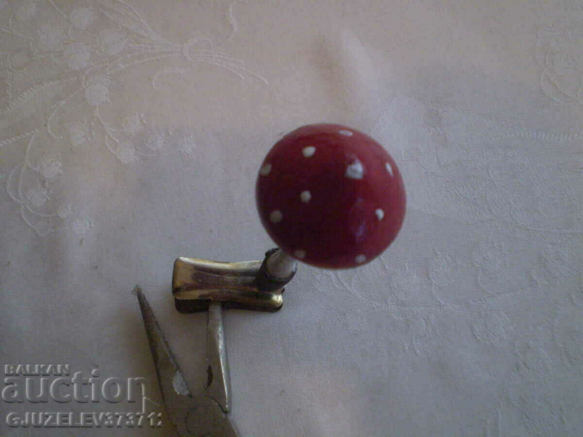 Delivery of CHRISTMAS ORNAMENT - ANTIQUE FLYFLY Delivery of CHRISTMAS ORNAMENT - ANTIQUE FLYFLY