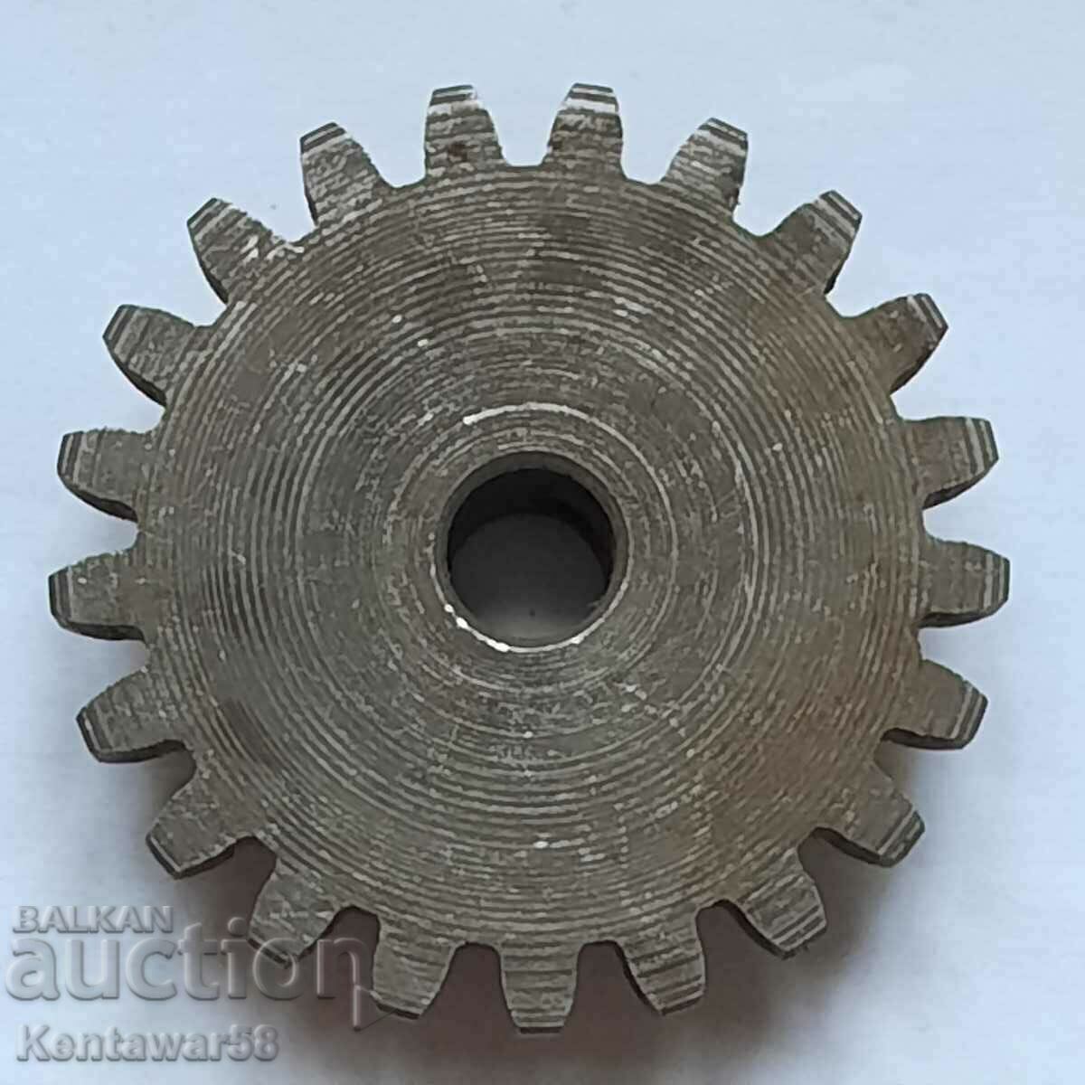 Gear - new. with price 5.00 BGN | € 2.56 Gear - new. with price 5.00 BGN | € 2.56