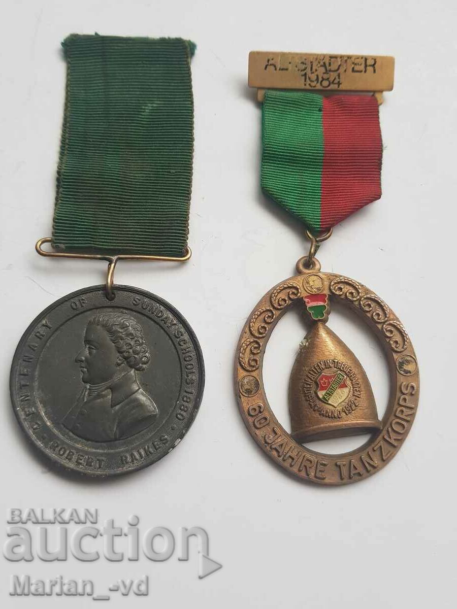 Lot of two medals