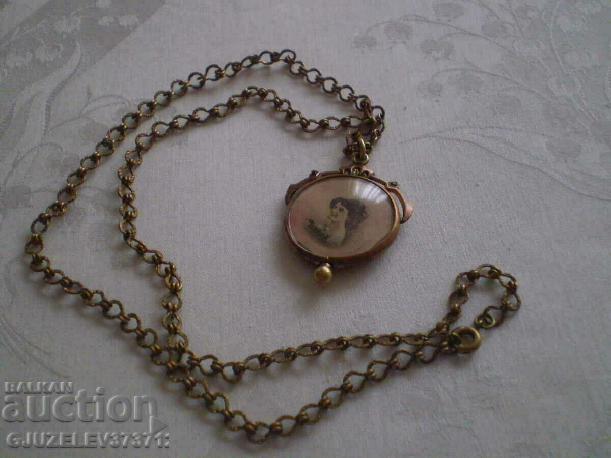 Victorian period pendentive locket necklace biface - 7 Victorian period pendentive locket necklace biface - 7