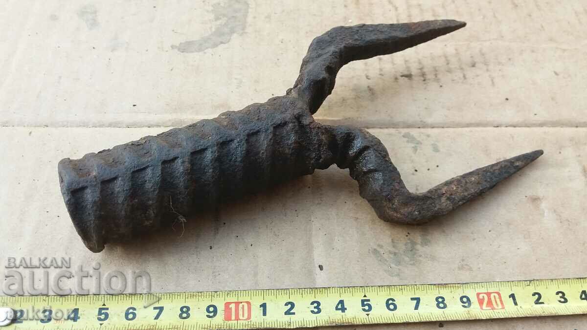 ANVIL, RENAISSANCE MOVABLE - 5 ANVIL, RENAISSANCE MOVABLE - 5