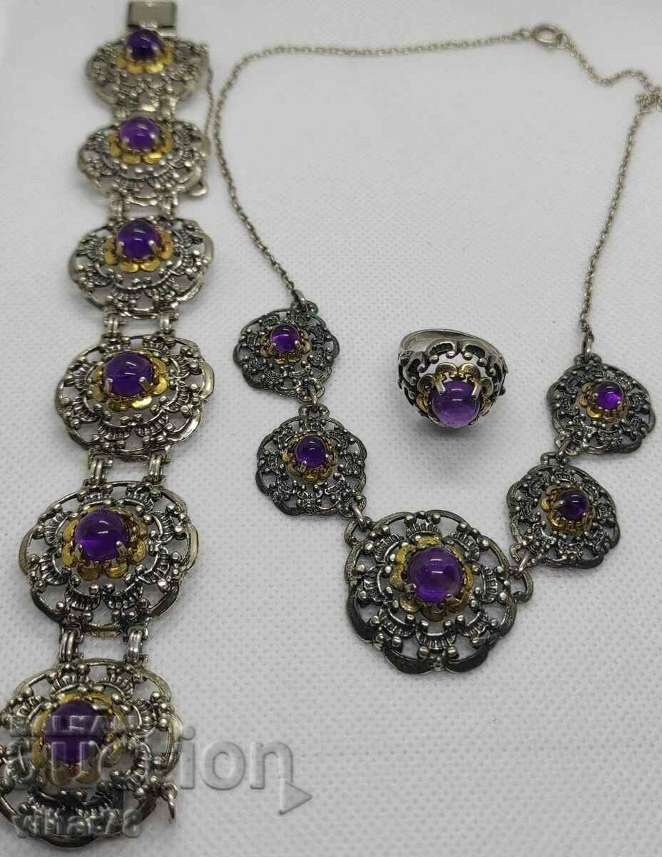 FOARTE FRUMOOS SILVER Set cu colier, bratara, ametist etc cu preț 1199.99 BGN | € 613.55