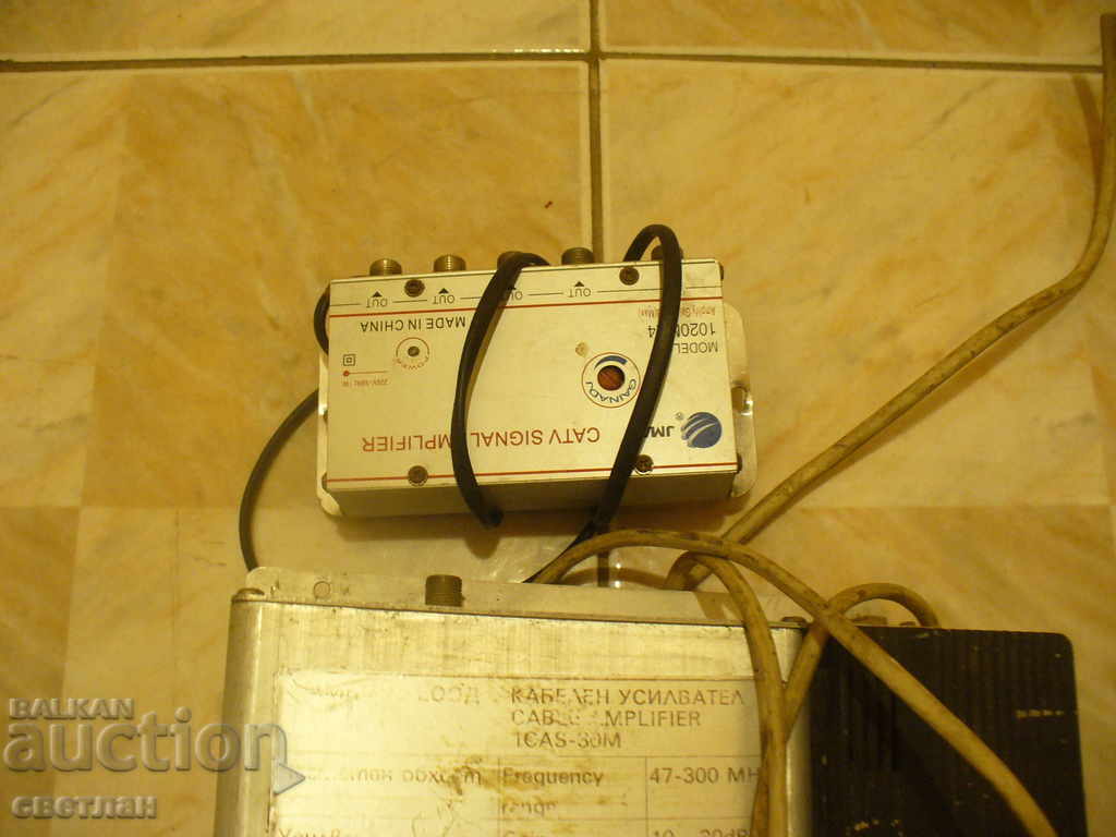 2 CABLE AMPLIFIERS - WORKING with price 34.00 BGN | € 17.38