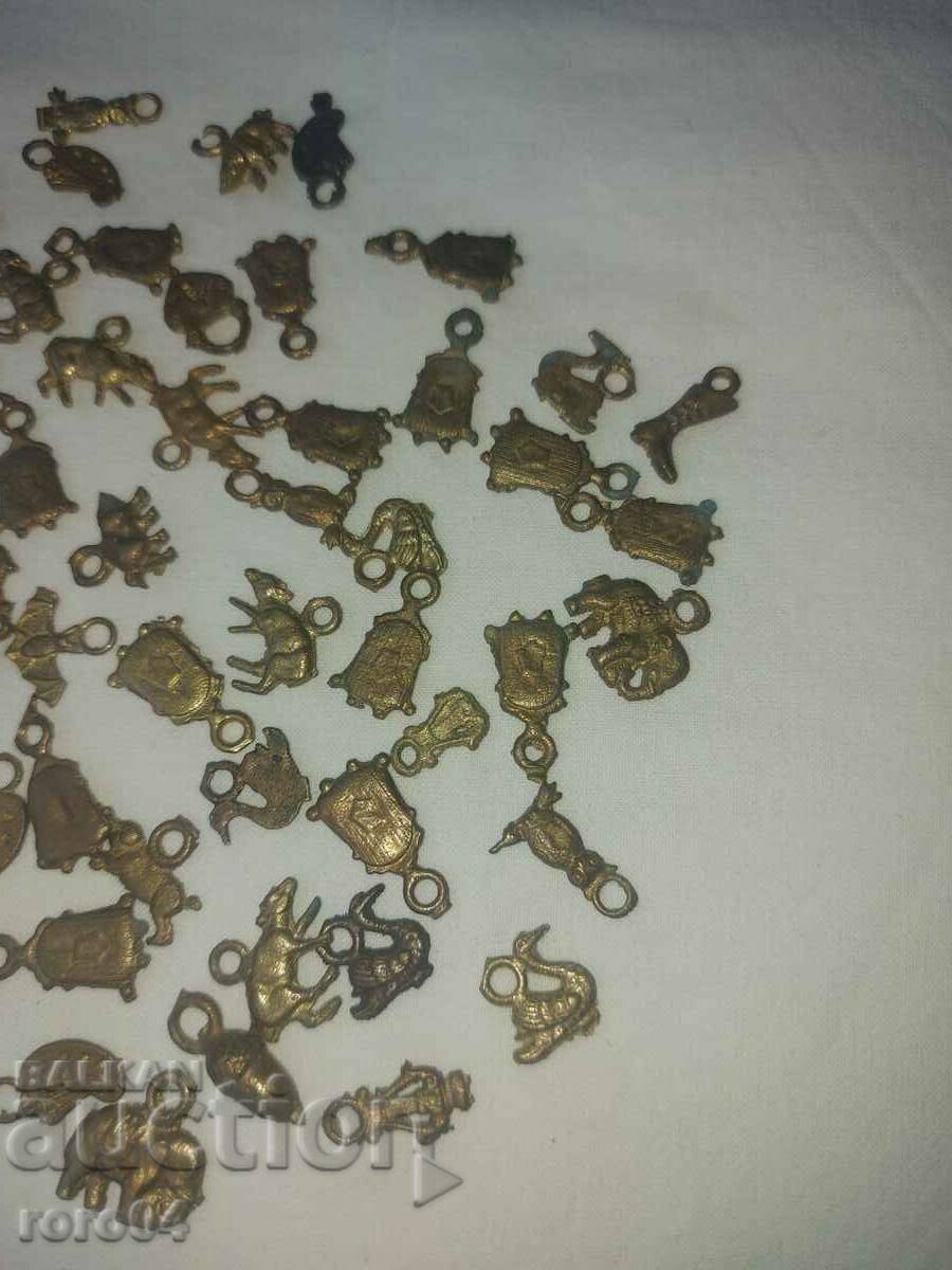 Delivery of NECKLACE - PENDANTS - BRONZE - 124 GRAMS