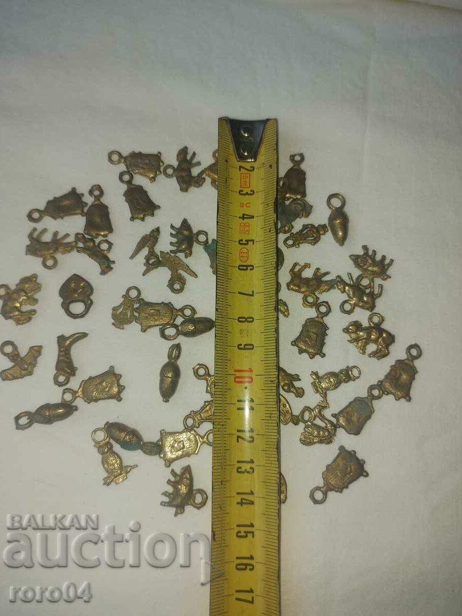 COLIER - PENDANTE - BRONZ - 104 GRAME cu preț 27.00 BGN | € 13.80 COLIER - PENDANTE - BRONZ - 104 GRAME cu preț 27.00 BGN | € 13.80