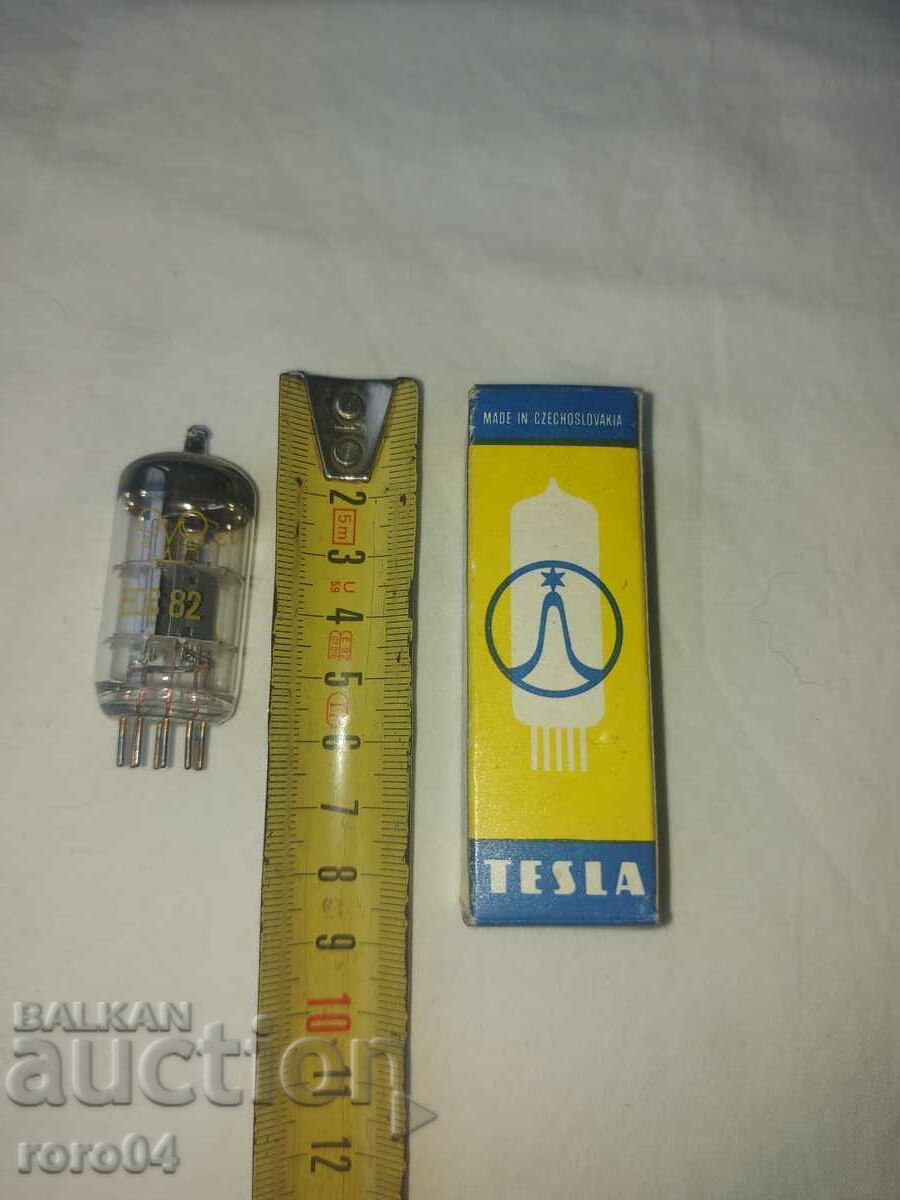 Auction TESLA ECC 82 RADIO LAMP - NEW Auction TESLA ECC 82 RADIO LAMP - NEW