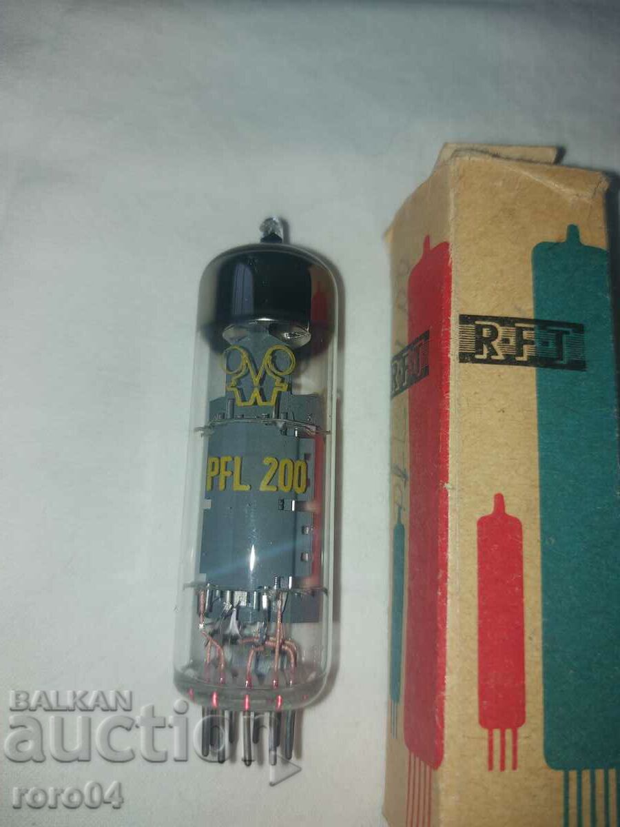 RADIO LAMP R.F.T PFL 200 - NEW with price 8.99 BGN | € 4.60 RADIO LAMP R.F.T PFL 200 - NEW with price 8.99 BGN | € 4.60