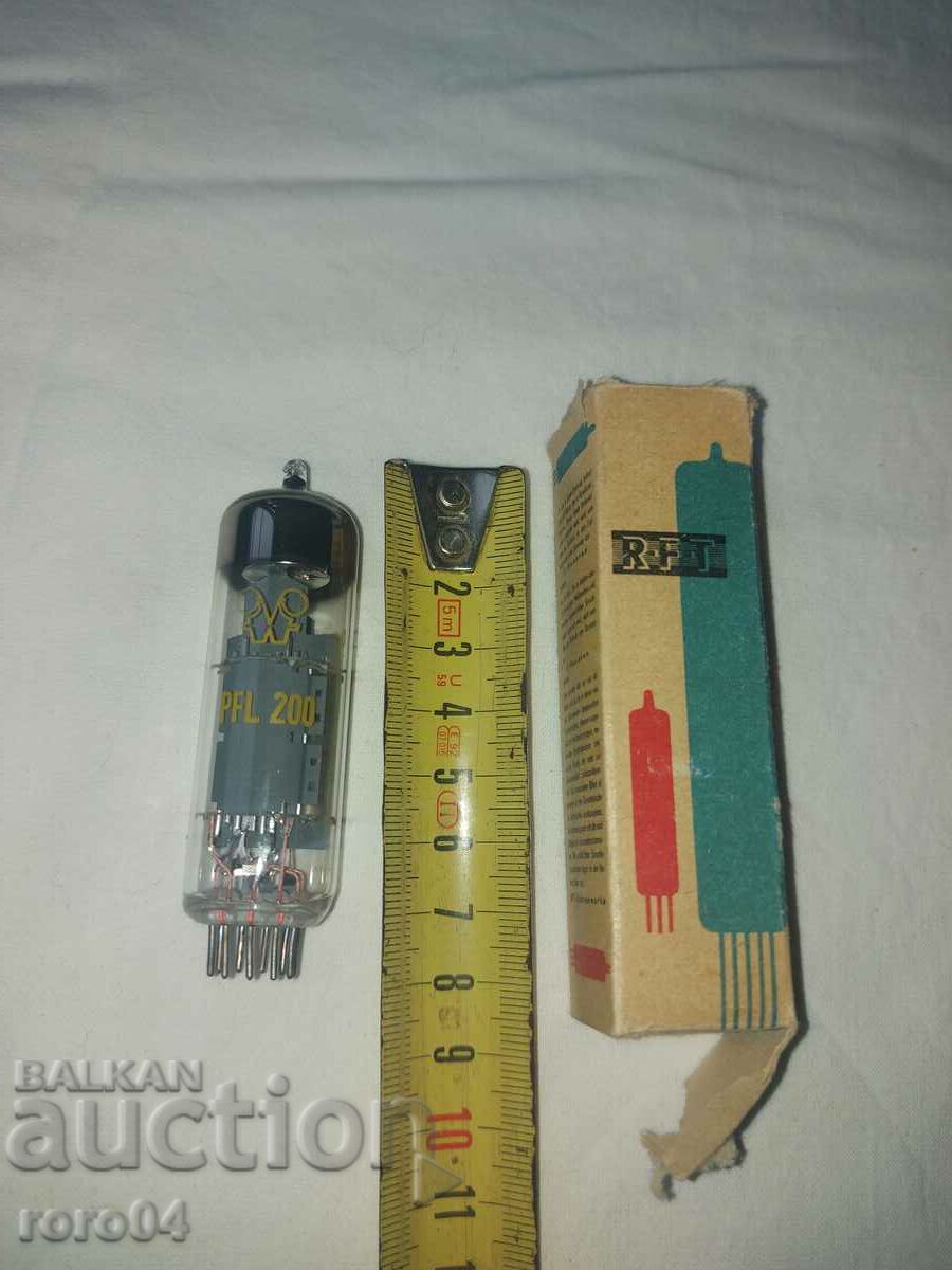 Delivery of RADIO LAMP R.F.T PFL 200 - NEW Delivery of RADIO LAMP R.F.T PFL 200 - NEW